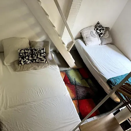 Sleeps 5 - Budget-friendly Flat - And Cozy Niza