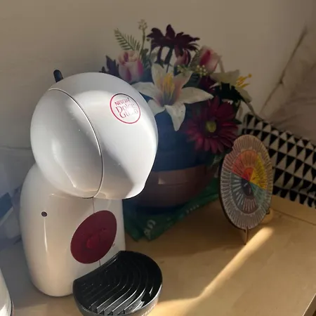 Apartamento Sleeps 5 - Budget-friendly Flat - And Cozy *