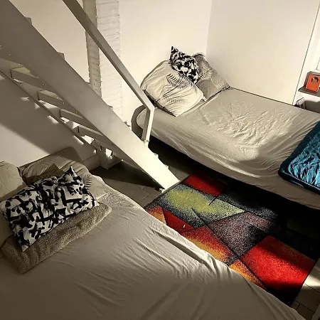 Apartamento Sleeps 5 - Budget-friendly Flat - And Cozy Niza