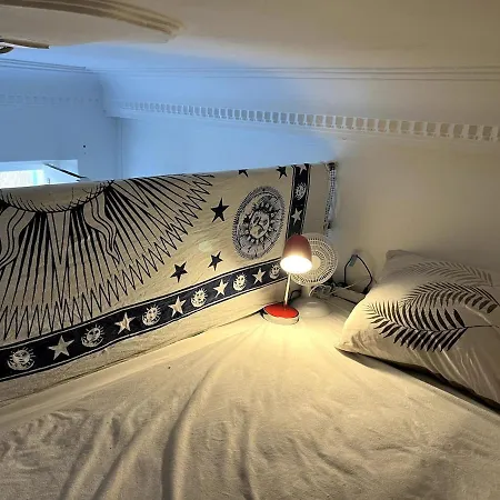 Apartamento Sleeps 5 - Budget-friendly Flat - And Cozy Niza