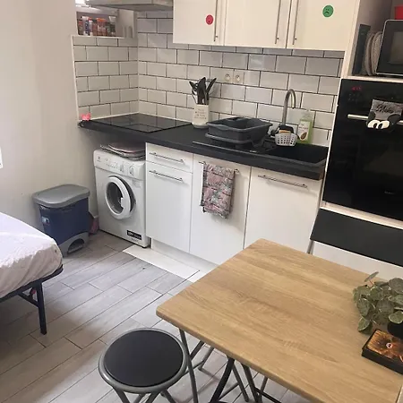 Sleeps 5 - Budget-friendly Flat - And Cozy Apartamento *