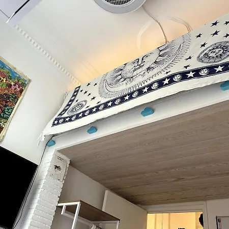 Sleeps 5 - Budget-friendly Flat - And Cozy
