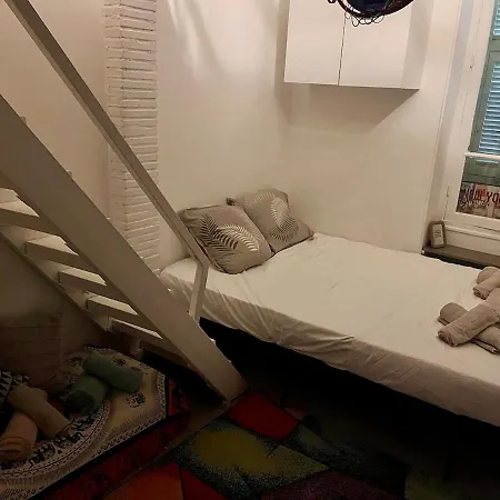 Sleeps 5 - Budget-friendly Flat - And Cozy Niza